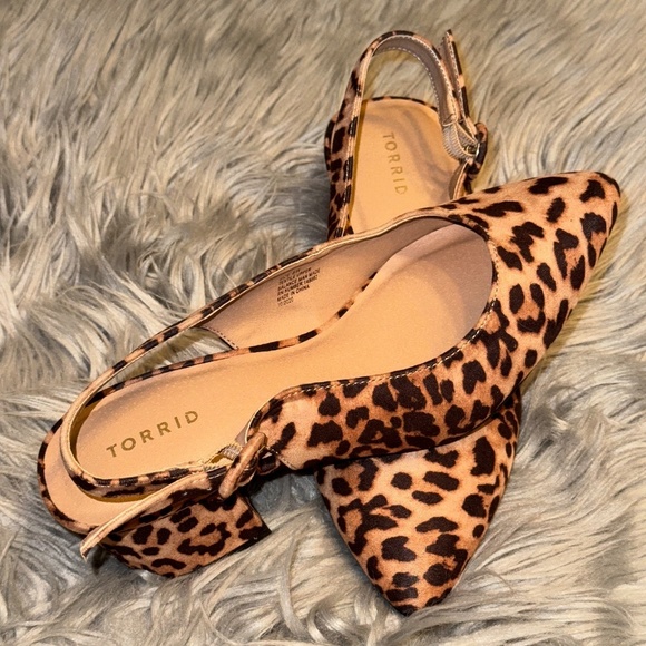 EUC Torrid Pointed Toe Slingback Pump Leopard Print Size 8W 8 Wide - Picture 2 of 10